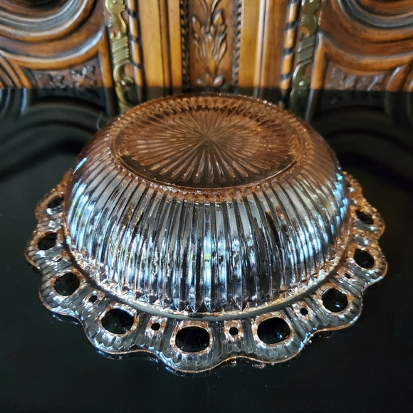 1930s "Lace Edge Pink" AKA "Old Colony" Ribbed Bowl by Anchor Hocking - Picture 6 of 13